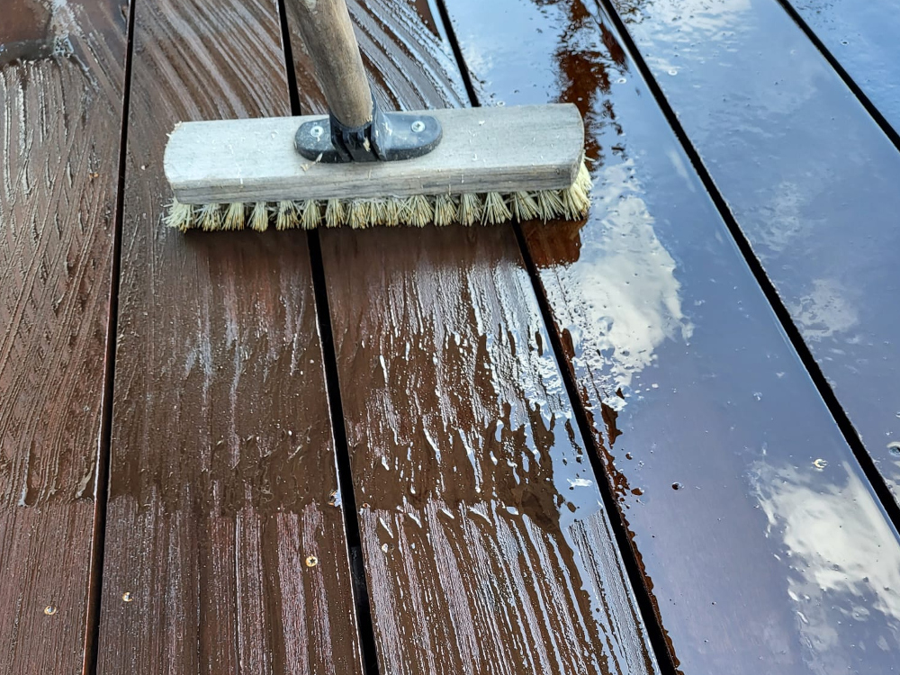 Owatrol Prepdeck - usuwanie starych warstw